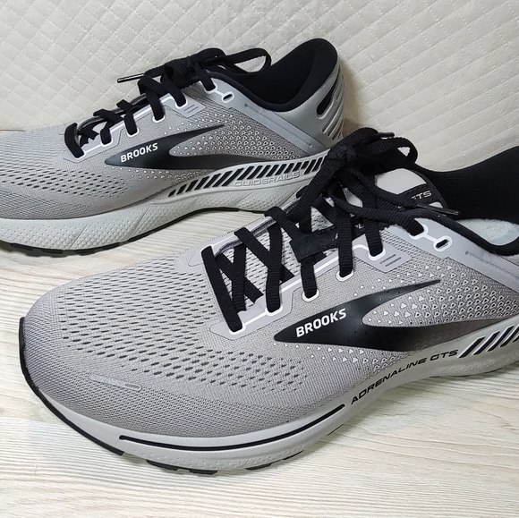 Other - Like New Brooks Adrenaline GTS 22 Grey/Black 1103661 D012 Men's Size 12